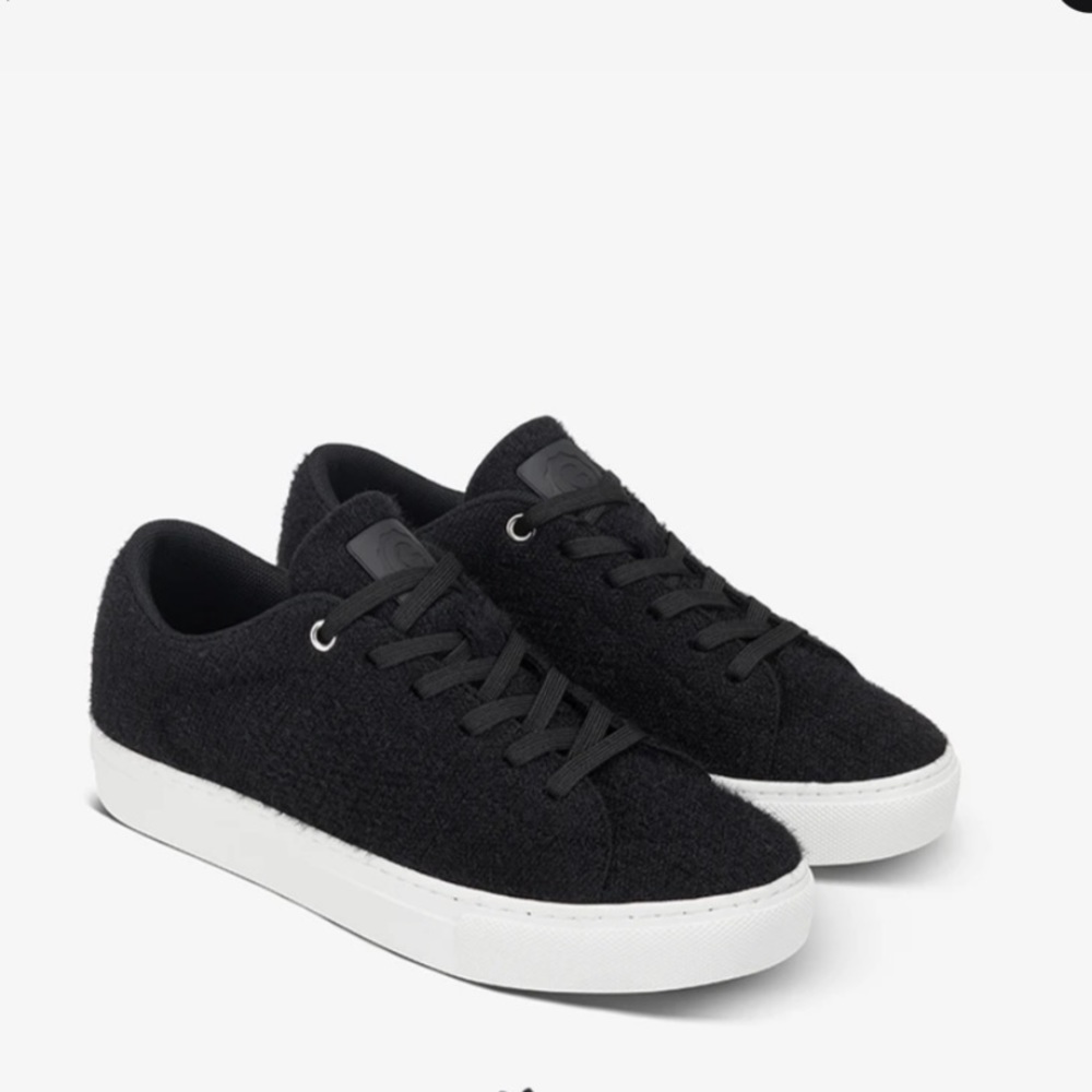 - NWT Greats Royale cashmere knit sneaker